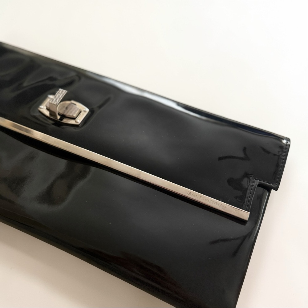 AUTH BALENCIAGA PATENT LEATHER BLACK CLUTCH BAG LONG SILVER LOCK + MIRROR DUSTER - Picture 7 of 16